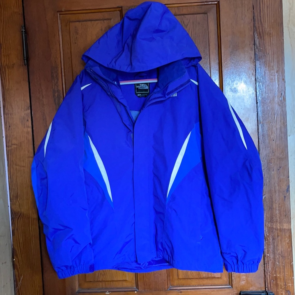 Women’s Northface HyVent jacket